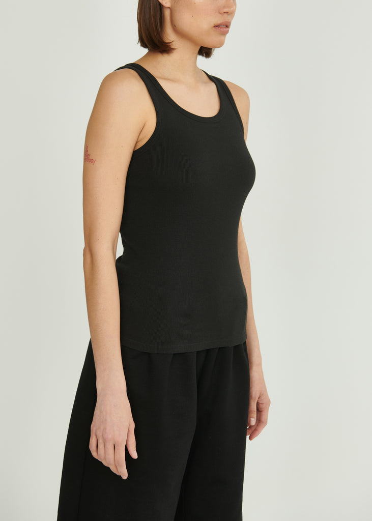 Ribbed Tank Top Black with black stitches